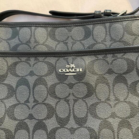 Coach Signature C Crossbody Shoulder Zip File Bag - Picture 6 of 7
